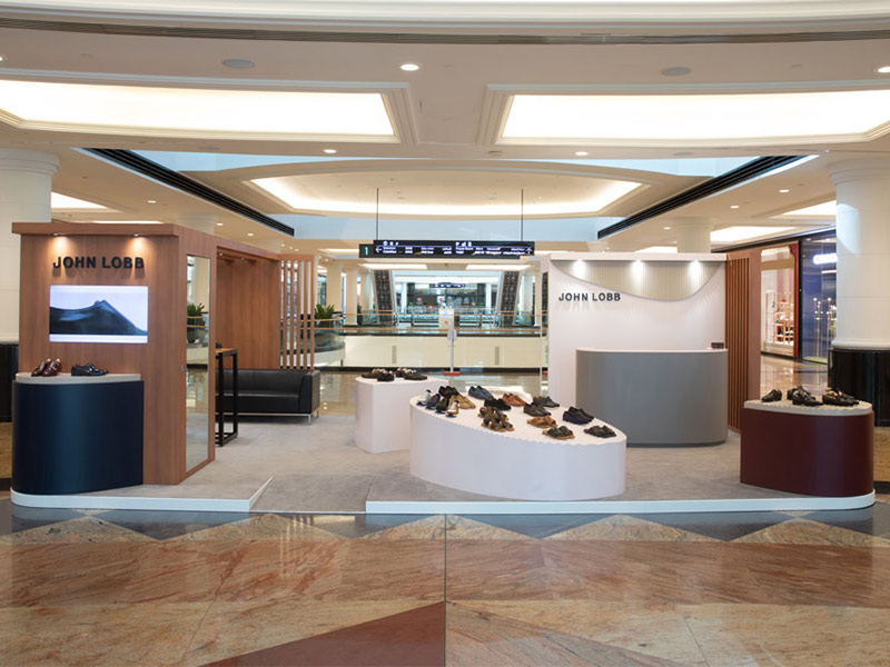 تصاميم حصرية لفترة محدودة من علامة John Lobb لعملائها في الامارات